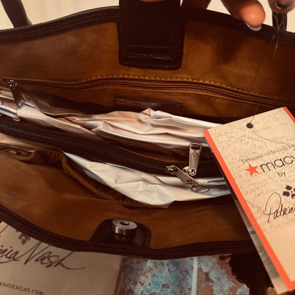 NWT! Elegant Patricia Nash Eastleigh Blackw/Silver Leaf Embossed Leather Tote! - Picture 10 of 15